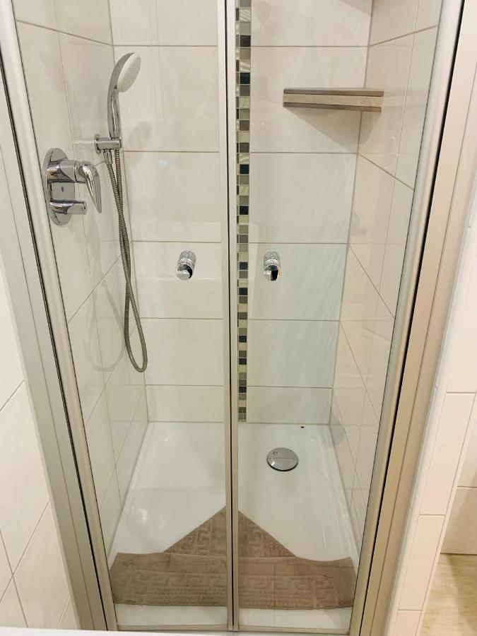 Duhnentraum Bestlage Am Sandstrand, Balkon,Meerblick, Parkplatz, Aufzug, Wlan, Bettwaesche,Handtuecher,Netflix Uvm Cuxhaven Kültér fotó
